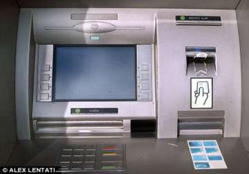 lucknow police arrests three for cloning atm and credit cards