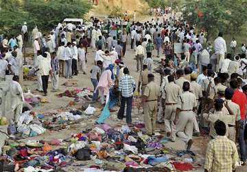 mp govt to set up inquiry commission to probe stampede
