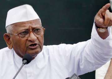 mps attitude an insult to constitution says anna hazare