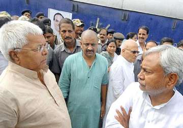 maharajganj by poll to showcase popularity of nitish lalu