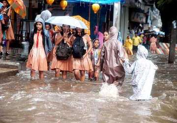 maharashtra faces rain fury 33 killed in vidarbha