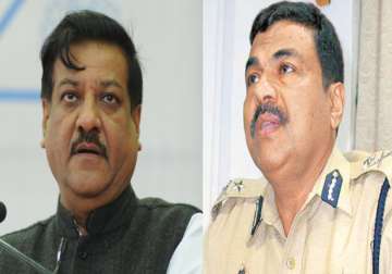 maharashtra govt may transfer mumbai police chief arup patnaik