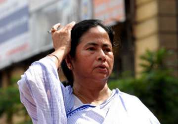 mamata demands centre return depositors money