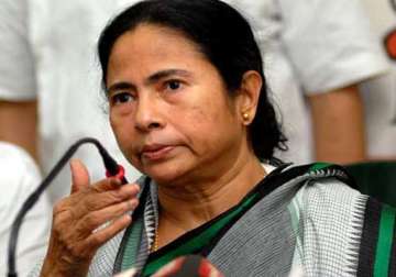 mamata holds massive roadshow as campaign ends in west bengal