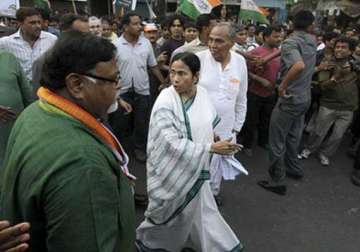 mamata s convoy takes wrong route in former maoist stronghold