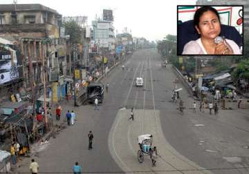 mamata asks parties to shun bandhs wants law against bandh