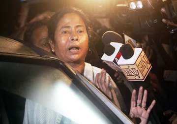 mamata gives more time to maoists warns sympathisers