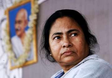 mamata wants private universities in bengal