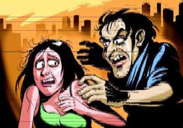 man arrested for molesting girl in kolkata