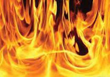 man attempts self immolation in court premises