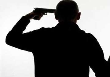 man shoots himself his mother in maharashtra leaves suicide note