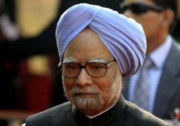 manmohan appeals to unions to call off strike