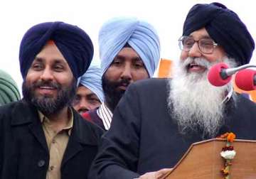 manpreet committed political suicide himalayan blunder says badal sr