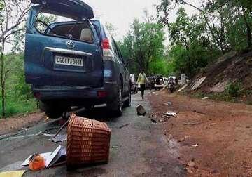 maoist attack mahendra karma s pso succumbs to injuries