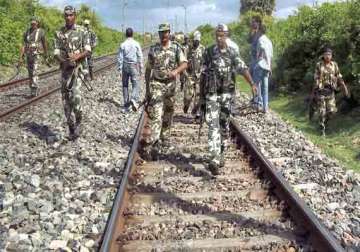 maoists attack train in bihar three killed