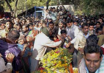 martyr crpf jawan cremated with state honours in mp