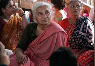 medha patkar ends week long fast against slum demolition