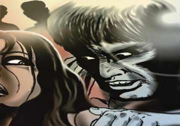 medical attendant alleges gang rape in kolkata