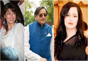 mehr tarar s personal emails to shashi tharoor leaked