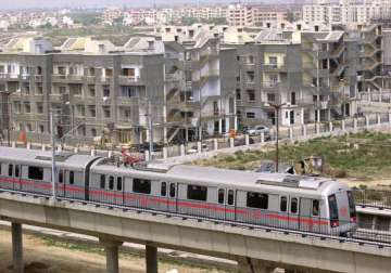 metro train services to dwarka disrupted again
