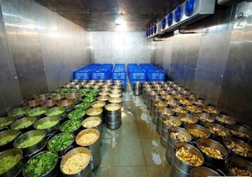 midday meal gujarat school kids in surat get high quality meal from akshaya patra