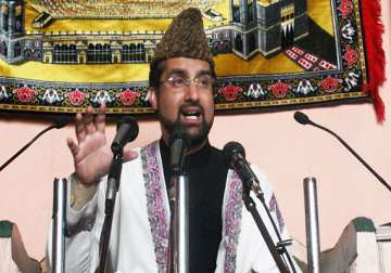 mirwaiz welcomes anna s anti graft agitation