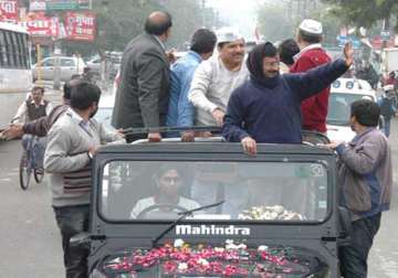 modi and hooda are property dealers kejriwal tells gurgaon voters