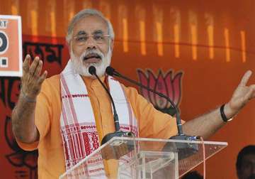 modi felicitates bjp booth presidents for high voter turnout