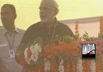 modi flags off run for unity in vadodara