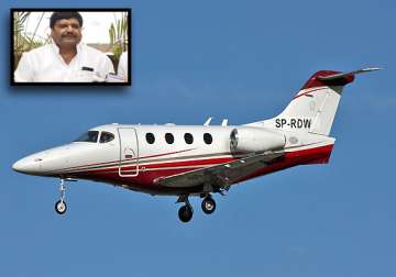 mulayam s brother 5 others escape air accident