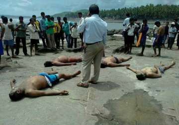 mumbai six people drowned in sea while swimming