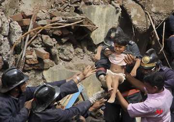 mumbai building collapse high court asks police not to arrest advocate