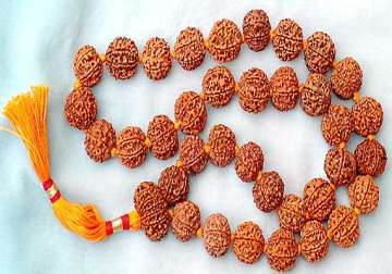 mumbai consumer forum orders rudraksha dealer to give rs 25 000 compensation