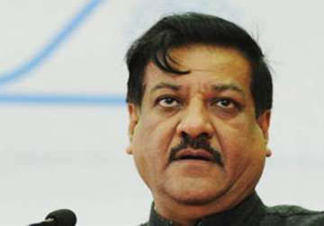 mumbai blasts cm chavan could not contact police for 15 minutes