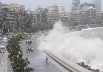 mumbaikars warned against venturing near sea