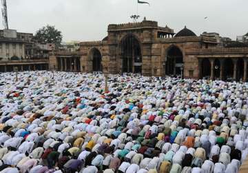 muslims celebrate eid ul fitr across india