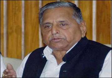 ncw issues notice to mulayam over his rape remarks