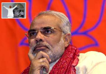 narendra modi says congress using anti democratic means against anna