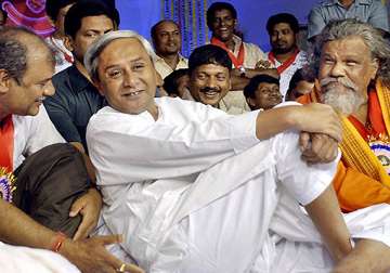 naveen moots new front dubs upa as discredited