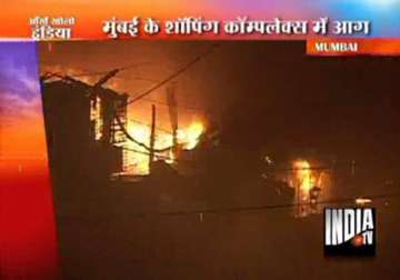 more than 300 shops gutted in mumbai sara sahara fire