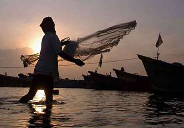 nine fishermen stranded mid sea rescued in tamil nadu