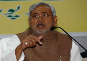 nitish makes fresh demand for grant of special status to bihar