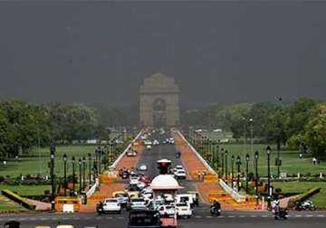 no rains but low humidity brings some respite for delhiites