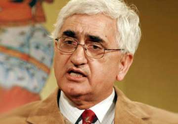 no differences between cong govt over ramdev says khurshid