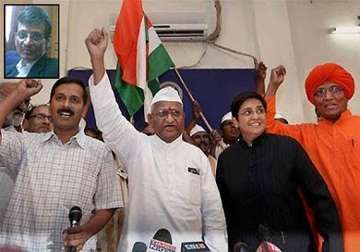 no intention to quit lokpal panel says hazare team