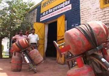 no ban on new lpg connections says govt
