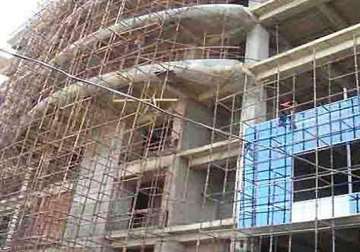 noida builders blame authorities for crisis