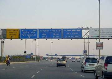 noida delhi dnd flyway made toll free during peak hours till feb 22