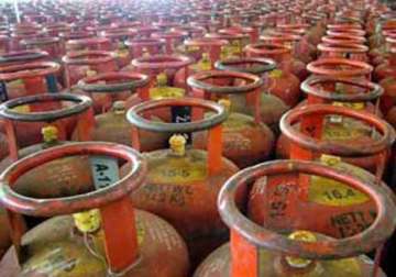 non subsidised lpg price cut by rs 3 per cylinder