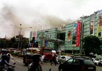 oberoi mall in goregaon evacuated after minor fire